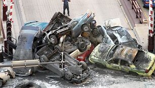Čikagoje &ndash; krūva sudaužytų automobilių