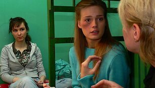 Foto naujienai:  &bdquo;Moterys meluoja geriau&ldquo; persikėlė į įkalinimo įstaigą