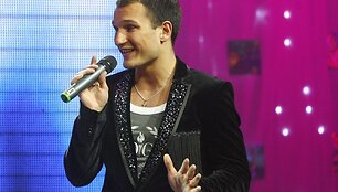 Foto naujienai: I&scaron;leistas rinktinis popmuzikos albumas &bdquo;Saulės smūgis 2008 / vasaros hitai&ldquo;