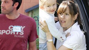 Foto naujienai: Benas Affleckas ir Jennifer Garner i&scaron;sibla&scaron;kę tėvai