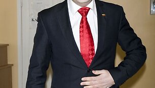 Foto naujienai: Jonas Stanevičius: dantis papuo&scaron;ė &bdquo;kabės&ldquo;