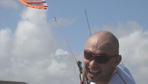 Foto naujienai: Marius &Scaron;mitas: velniop viską ir &ndash; ant bangų!