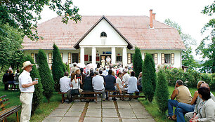Biku&scaron;kio plenerų de&scaron;imtmetis 
