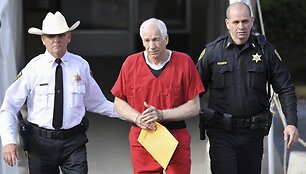 Jerry Sandusky kalės 30 metų.
