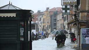 Kasmetinis potvynis užliejo Venecijos gatves