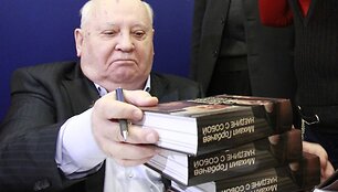Michailas Gorbačiovas pristatė naują savo knygą