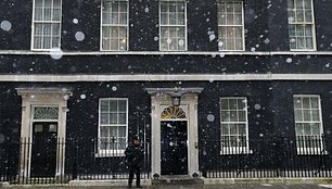 Didžiojoje Britanijoje gausus sniegas sutrikdė gyvenimą