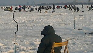 Žūklautojai ant Kur&scaron;ių marių
