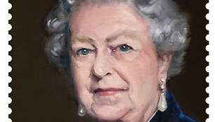 Naujasis pa&scaron;to ženklas su nutapyta karaliene Elizabeth patiko ne visiems.