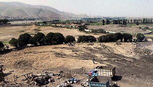 Peru kultūros paveldo ministerija i&scaron;platino nuotrauką, kurioje matyti suniokota teritorija.