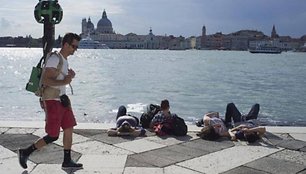 Venecijoje gatves teko įamžinti vaikštant pėsčiomis.