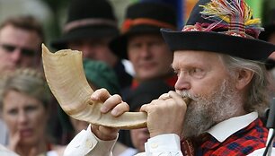 Žemės supylimo Katedros aik&scaron;tėje akimirkos
