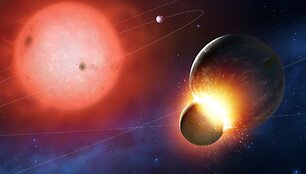 Saulei i&scaron; raudonosios milžinės virstant baltąja nyk&scaron;tuke ji praras didžiąją dalį savo masės ir visos planetos nutols. Tai gali destabilizuoti jų orbitas ir planetos gali vienos su kitomis susidurti. 