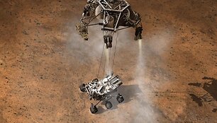 Maždaug taip turėjo atrodyti marsaeigio &bdquo;Curiosity&ldquo; nusileidimas Marse. 