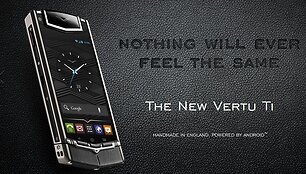 Prabangaus i&scaron;maniojo telefono &bdquo;Vertu Ti&ldquo; reklama