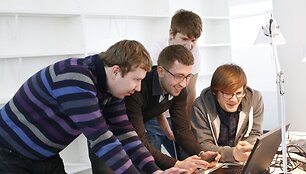 Programuotojų kūrybinių dirbtuvių &bdquo;Hack4LT&ldquo; akimirka