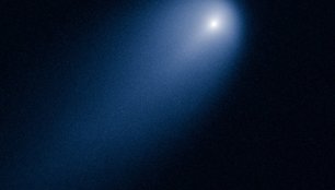 „Hubble“ teleskopas astronomams atsiuntė pirmą aiškią kometos ISON nuotrauką