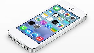 Išmanusis telefonas „iPhone 5“ su operacine sistema „iOS 7“