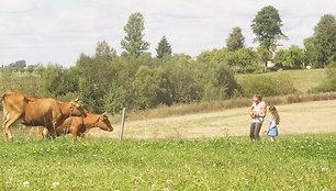  Mantas Jankavičius ir Džesika Vienažindytė 