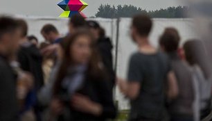 Festivalio aplinką papuošė spalvinga piramidė