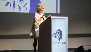 Ruta Lee