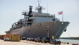 Jungtinės Karalystės karališkųjų karinių jūrų pajėgų laivas flagmanas „HMS Albion“