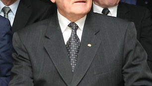 Valdas Adamkus