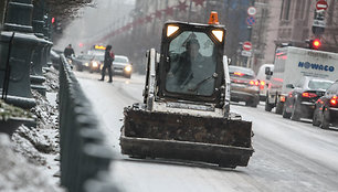 Ketvirtadienio rytą Vilniuje pradėjo snigti