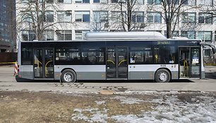 Naujieji autobusai jau važinėja sostinės gatvėmis