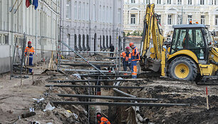 Archeologai tyrinėja rekonstruojamą &Scaron;ventaragio gatvę.