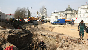Archeologai tyrinėja rekonstruojamą &Scaron;ventaragio gatvę.