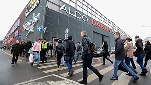 I&scaron;pardavimas prekybos centre sulaukė žmonių antplūdžio