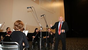 Europos &scaron;alių kino susirinko žiūrėti pilna salė gerbėjų.