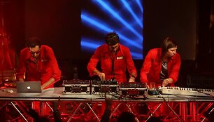 &bdquo;&bdquo;Metal On Metal DJs&ldquo; koncerto akimirkos.