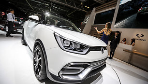 „Ssangyong“ stendas Paryžiaus automobilių parodoje