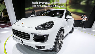 &bdquo;Porsche&ldquo; stendas Paryžiuje