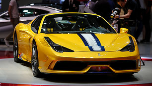 „Ferrari“ kabrioletas „458 Speciale“