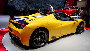 „Ferrari“ kabrioletas „458 Speciale“