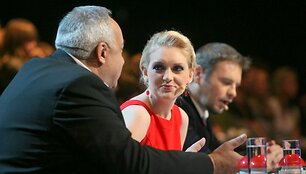 Ketvirtasis &bdquo;Lietuvos talentų&ldquo; pusfinalis buvo sėkmingas &scaron;iauliečių &scaron;okėjų grupei &bdquo;Extreme&ldquo; ir daugybe instrumentų grojančiam Dovydui. &Scaron;įsyk neapsiėjo be a&scaron;arų &ndash; trečiąją vietą užėmę &scaron;okėjai &bdquo;Be good&ldquo; sunkiai tramdė pralaimėjimo skausmą.