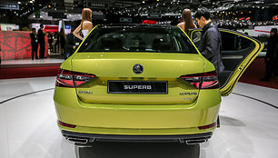 „Škoda Superb“