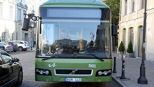 Spalio 5-11 dienomis Vilniaus gatvėmis važinėja naujausias &Scaron;vedijos gamintojų elektra ir dyzelinu varomas hibridinis autobusas &bdquo;Volvo&ldquo;.