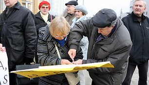 Algirdą Paleckį palaikantys žmonės