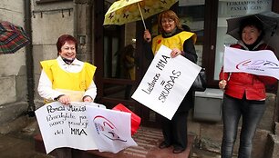 Piketo prie ministerijos akimirka