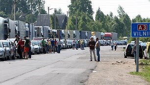 Medininkų pasienio poste kelių kilometrų eilės