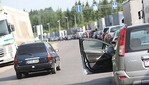 Medininkų pasienio poste kelių kilometrų eilės