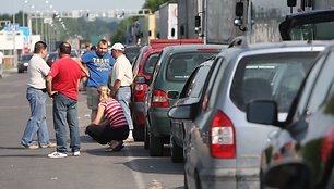 Medininkų pasienio poste kelių kilometrų eilės