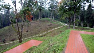 Riterių turnyras tapo pirmuoju renginiu ant lankytojams atverto Rokantiškių piliakalnio.