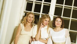 B.Asevičiūtė, A.Sabulytė, V.Mi&scaron;kūnaitė
