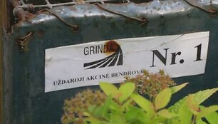 Nelegaliai paspęsti katinams sugauti spąstai
