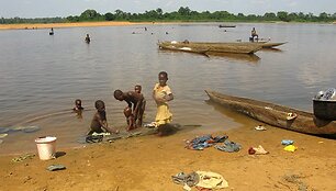 Pamir&scaron;tos Kongo aukos: vaikai